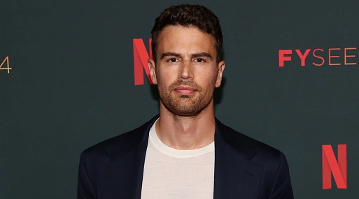 Тео Джеймс сыграет в триллере «Дыра» от режиссёра «Я видел дьявола»