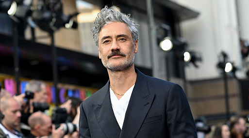 Тайка Вайтити возьмётся за съёмки фильма по книге Кадзуо Исигуро «Клара и Солнце»