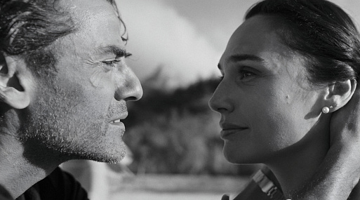 «Рукой Данте» Джулиана Шнабеля: грандиозный текст обо всём и ни о чём с Аль Пачино, Мартином Скорсезе и Джейсоном Момоа