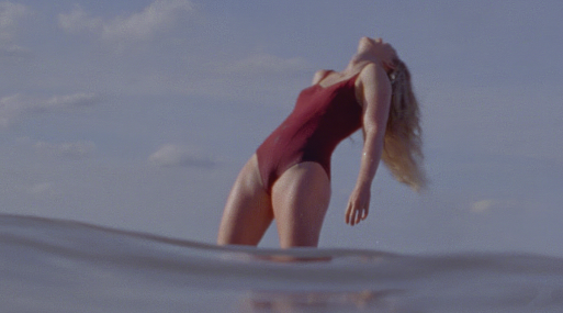 Трейлер «Хронологии воды» — режиссёрского дебюта Кристен Стюарт