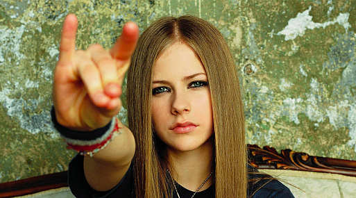 Хит Аврил Лавин «Sk8er Boi» превратится в фильм