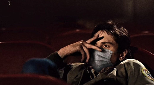 В Китае выпустили постеры к известным фильмам, изображающие меры предосторожности по COVID-19