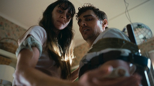 Тяжко быть женой Дэйва Франко: вышел финальный трейлер хоррора «Одно целое»