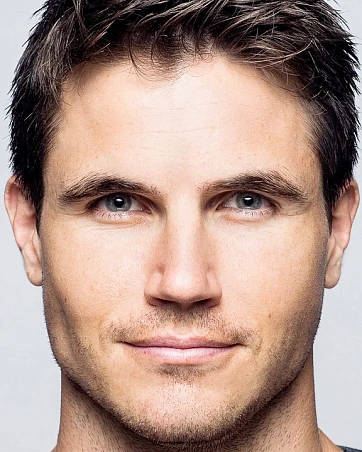 Робби Амелл