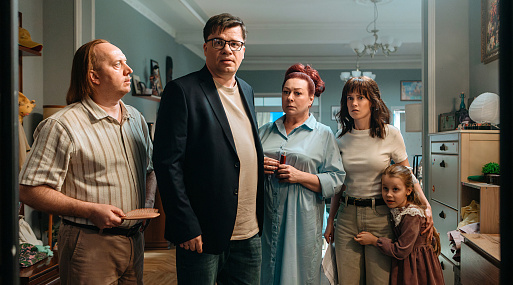 Гарик Харламов, Мария Аронова и Сергей Бурунов в трейлере комедии «Новая тёща»