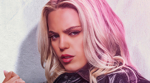 Постеры персонажей ремейка «Дрянных девчонок»