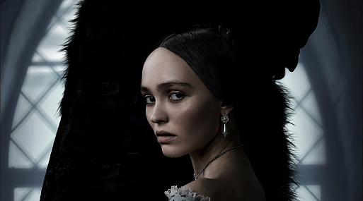 Лили-Роуз Депп на атмосферном постере «Носферату»