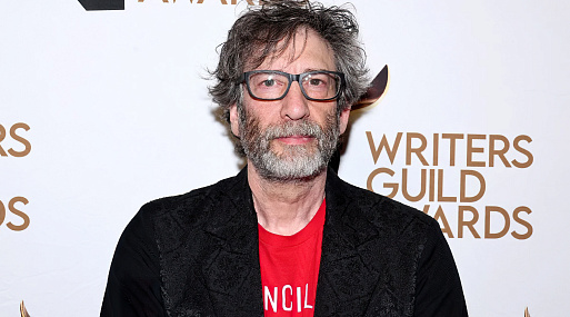 Нила Геймана обвиняют в сексуализированном насилии