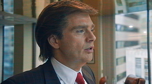 Себастиан Стэн изображает Дональда Трампа на новых кадрах байопика «Ученик»