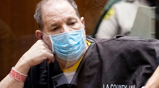 В камере Харви Вайнштейна нашли контрабандные конфеты