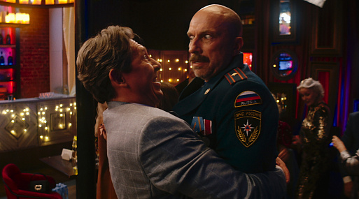 Два Деда Мороза на кадрах новогоднего фильма «Ёлки 12»