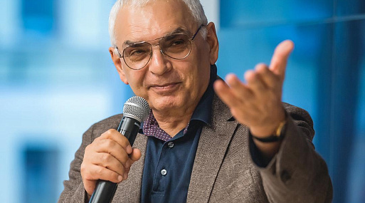 Карен Шахназаров считает, что властям следует ужесточить законы относительно интернет-пиратства