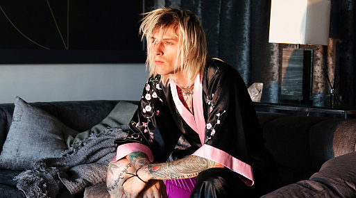 «Мы хотели сделать честное и немного сюрреалистическое кино»: интервью с Тимом Саттоном, режиссёром «Тельца»