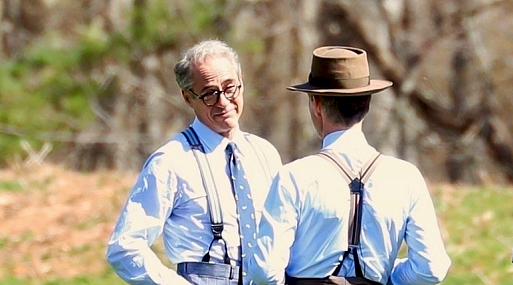 Роберт Дауни — младший щеголяет сединой на съёмках «Оппенгеймера»