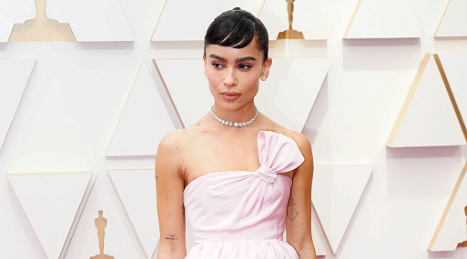 Зои Кравиц и Томасин МакКензи встретятся со злыми силами в хорроре «Автопортрет»