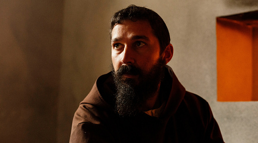 Что смотреть в кино с 12 октября: От «Молодого папы» с Шайей ЛаБафом, до фестивальной драмы «Клетка ищет птицу»