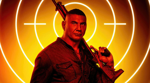 Дэйв Батиста сражается с наёмниками в финальном трейлере боевика «Игра киллера»