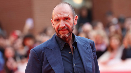 Рэйф Файнс рассказал о сюжете зомби-хоррора «28 лет спустя»