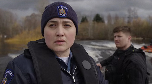 Лили Гладстоун в трейлере художественного тру-крайма «Под мостом»