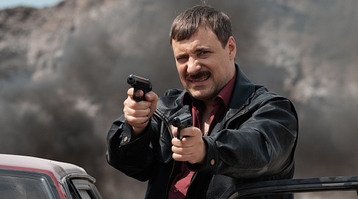 «Раньше я думал, что моя жизнь — боевик»: Евгений Цыганов в тизере «Человека, который смеётся»