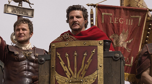 Педро Паскаль и Дензел Вашингтон на свежих кадрах «Гладиатора 2»