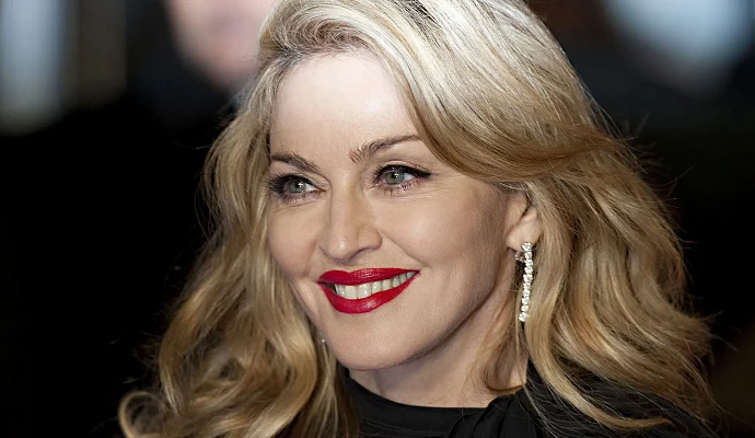 Работа над фильмом о Мадонне приостановлена из-за «сурового» сценария