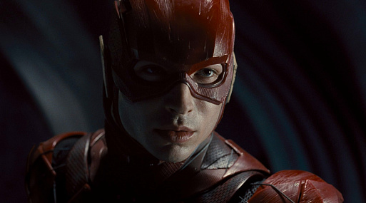 Эзра Миллер встречает Эзру Миллера в трейлере «Флэша»