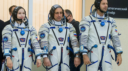 «Мы ничего не боимся. Всё будет хорошо»: экипаж фильма «Вызов» рекомендован к полёту в космос