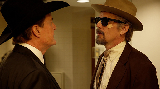 «Подноготная» с Итаном Хоуком и Кайлом Маклокленом: неонуар в солнечной Талсе