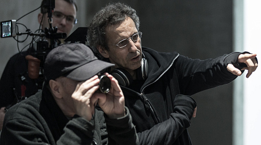 Виктор Гинзбург готовится экранизировать S.N.U.F.F. Виктора Пелевина