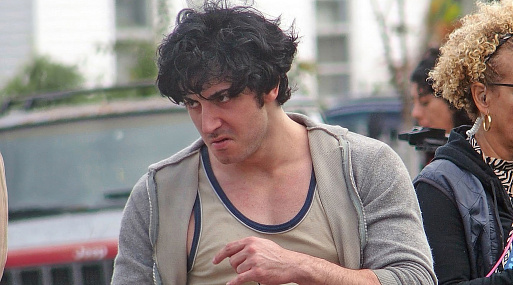 Энтони Ипполито в образе Сильвестра Сталлоне на съёмках «Рокки — это я»