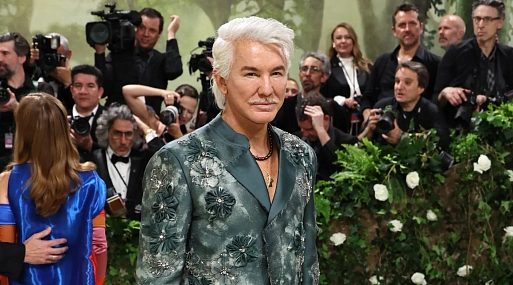 Тиктокерша взяла уличное интервью у База Лурмана, не узнав его