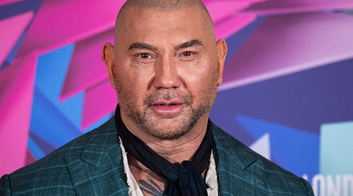 Дэйв Батиста предотвратит своё заказное убийство в экшн-комедии «Игра убийцы»