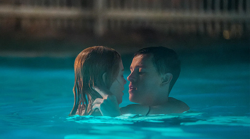 Николь Кидман и Харрис Дикинсон в бассейне на кадрах «Плохой девочки»