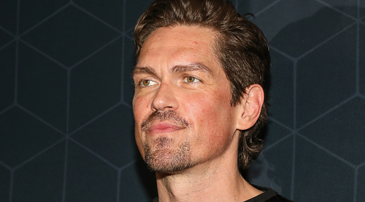 Стив Хоуи присоединится к «Блестящим умам»