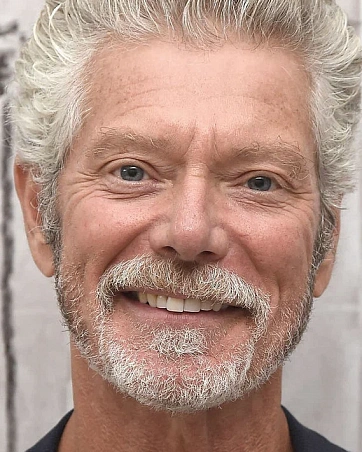 Стивен Лэнг