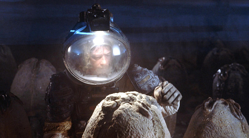 Феде Альварес начнёт съёмки фильма по франшизе «Чужой» в марте