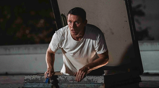 Ченнинг Татум, Кирстен Данст и Питер Динклэйдж на первых кадрах «Грабителя с крыши»