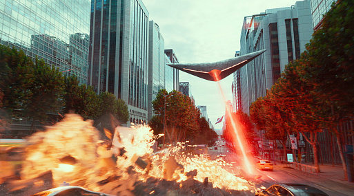 Инопланетные корабли сражаются в отрывке корейского фильма «Пришельцы»