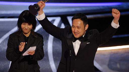 Триумф «Сядь за руль моей машины» попал на первые страницы японских газет, но рады не все