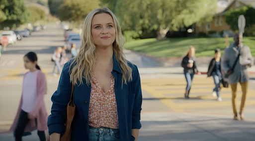 Риз Уизерспун и Эштон Кутчер меняются жизнями в трейлере ромкома от Netflix