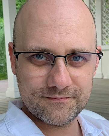 Михаил Тихонов