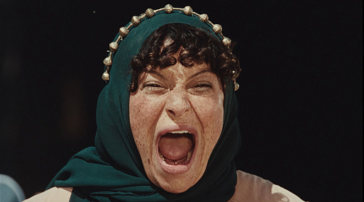 Она прошла Иракскую войну: смотрим трейлер политической сатиры «Атропия»