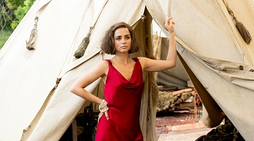 Вышел новый тизер «Эдема» с Джудом Лоу и Аной де Армас