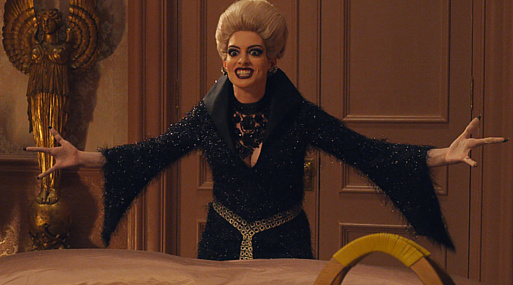 Что случилось за сутки: студию Warner Bros. раскритиковали за «Ведьм», «Касл-Рок» закрыли после второго сезона