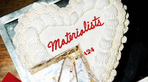 Студия A24 поделилась первым постером «Материалистки» Селин Сон