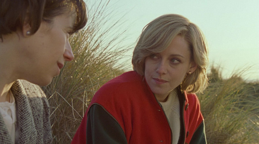 KFC выпустил джемпер по случаю выхода фильма Пабло Ларраина «Спенсер»