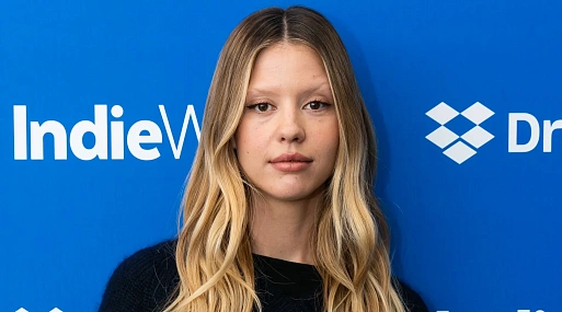 Миа Гот сыграет с Райаном Гослингом в спин-оффе «Звёздных войн»