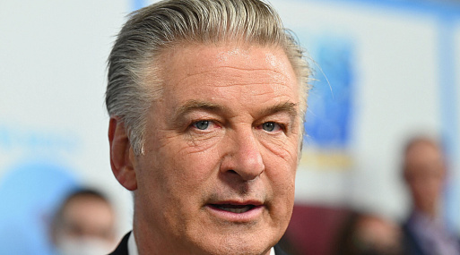 С Алека Болдуина снимут обвинение в убийстве оператора Галины Хатчинс