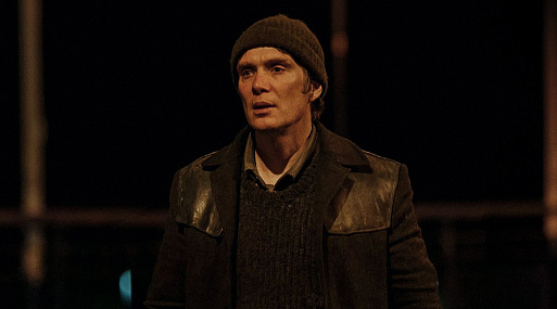 Киллиан Мёрфи грузит уголь на Рождество в трейлере «Мелочей жизни»